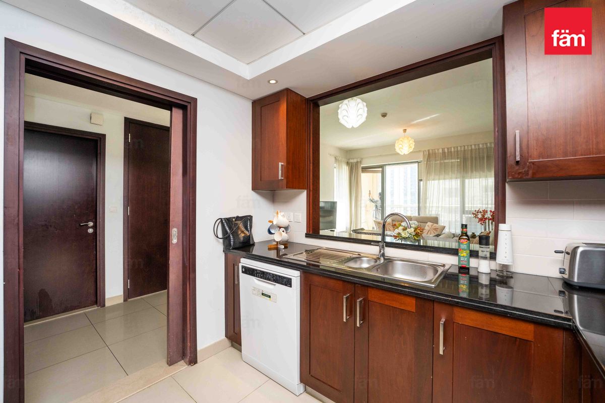 Great Layout | Burj View | VOT | High-Floor-6