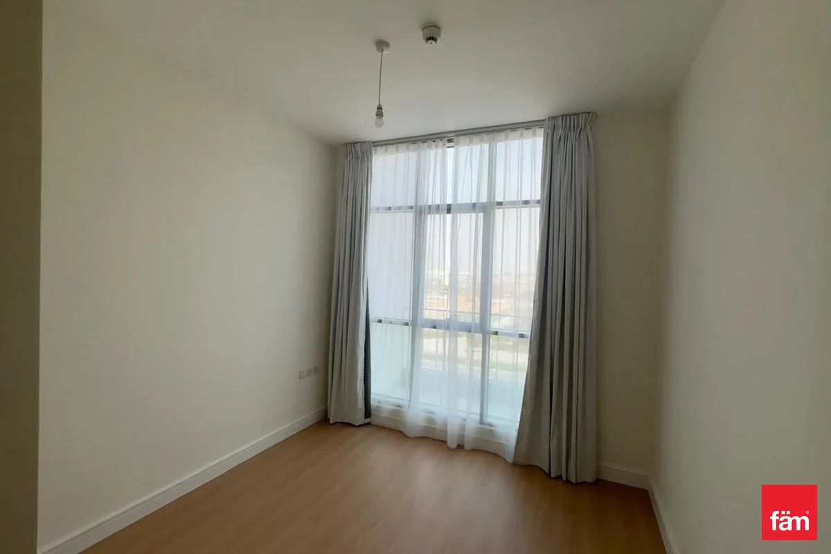 Unique 1BR | Tenanted | MOTIVATED Seller-7