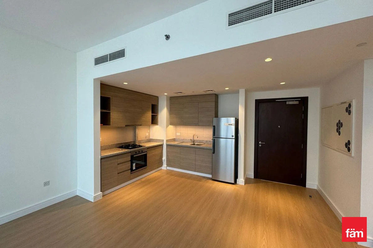 Unique 1BR | Tenanted | MOTIVATED Seller-6