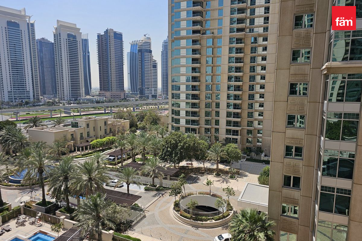 open view | luxury amenities | Vacant-14