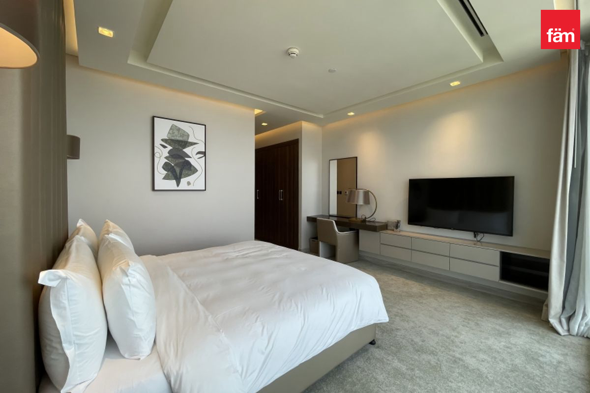 Breathtaking View | Five Star Hotel Serviced-19