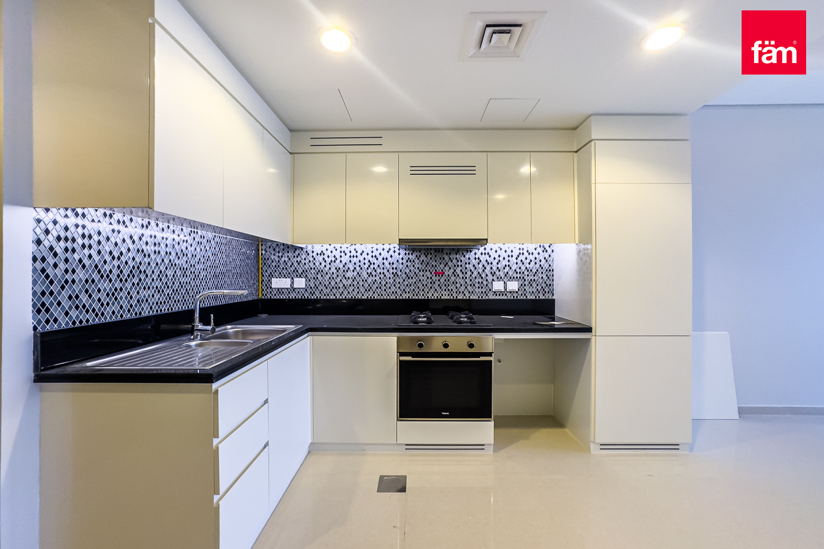 Stunning Unit | Premium Amenities| Investor Deal-9