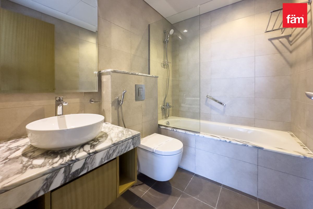 Prime Location | Amazing Sea View | High Floor-15