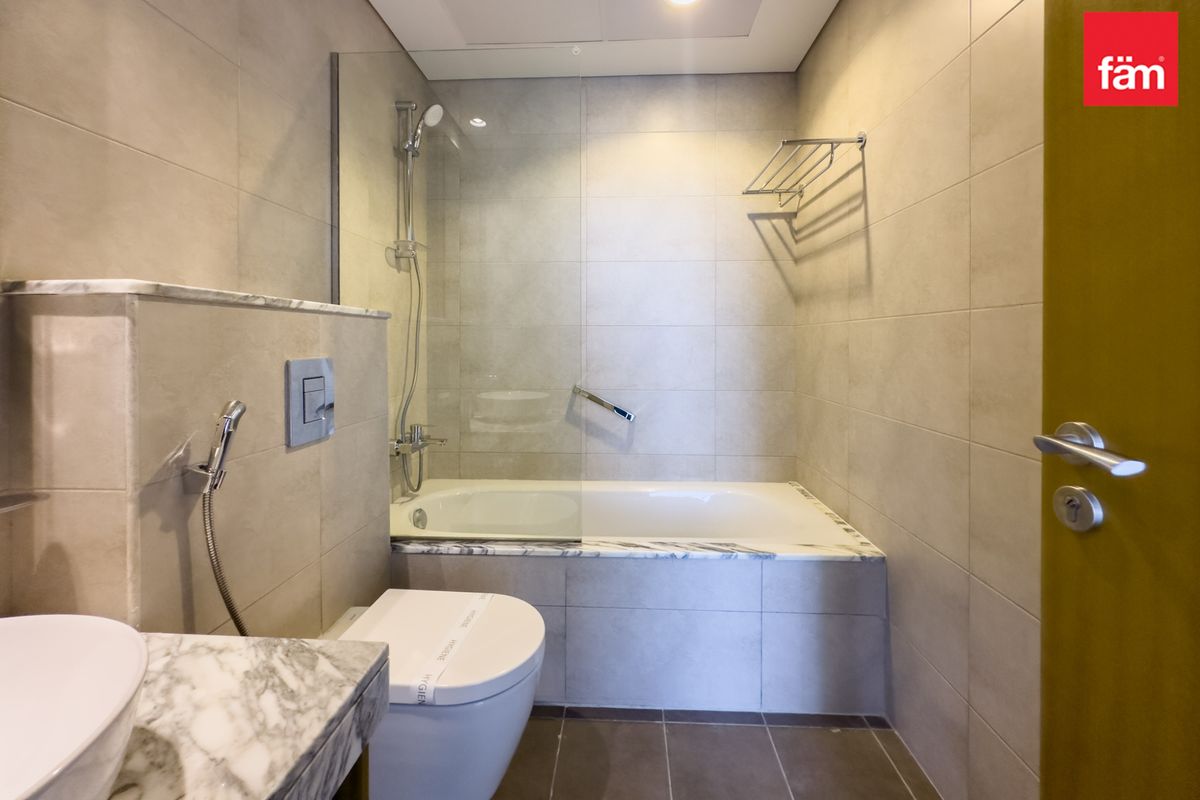Prime Location | Amazing Sea View | High Floor-14
