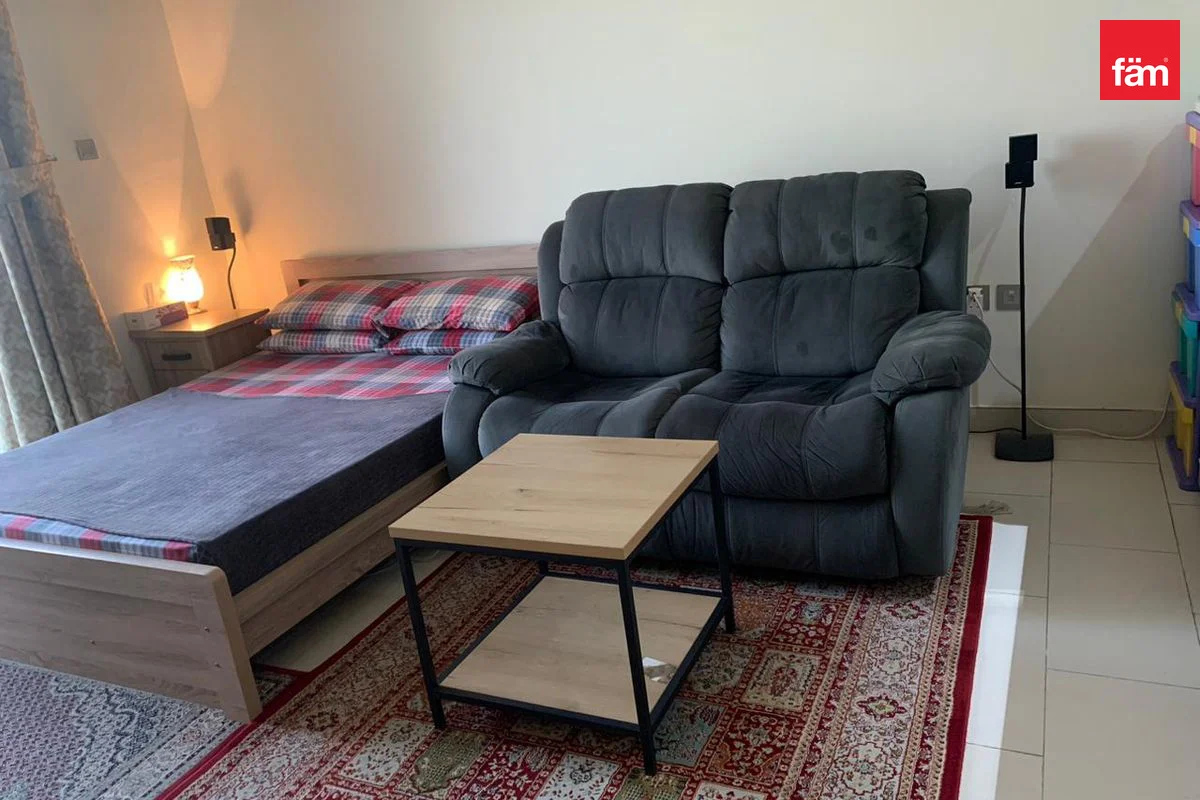 Spacious Unit I Fully Furnished I Chiller Free-6