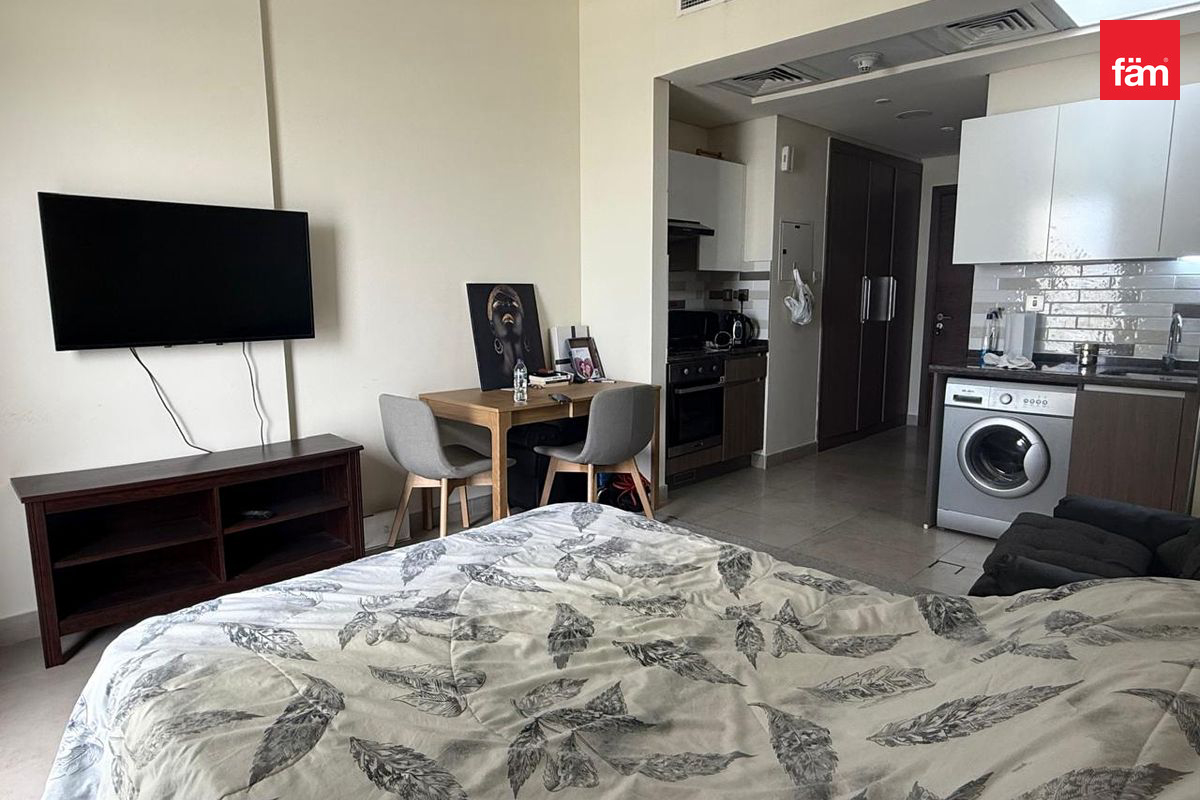 FULLY FURNISHED I BILLS INCLUDED I 12 CHEQUES-6