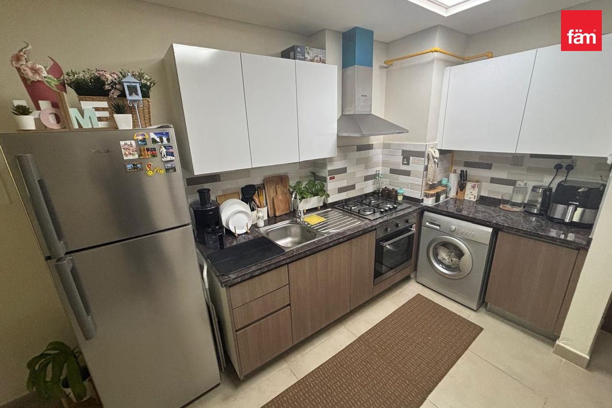 SEMI FURNISHED I CHILLER FREE I MULTIPLE CHEQUES-6