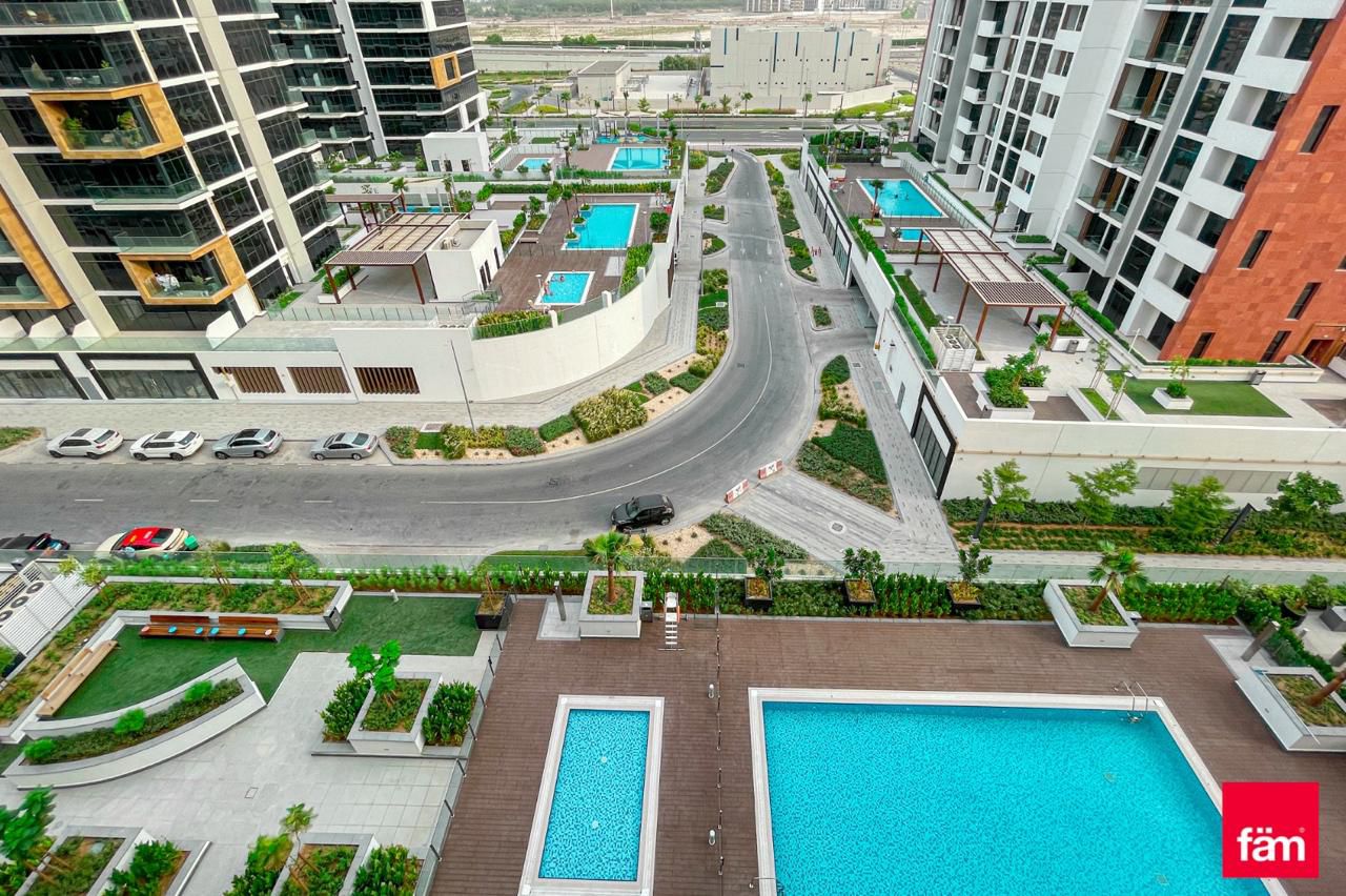 Pool View l Prime Location l High Roi-8