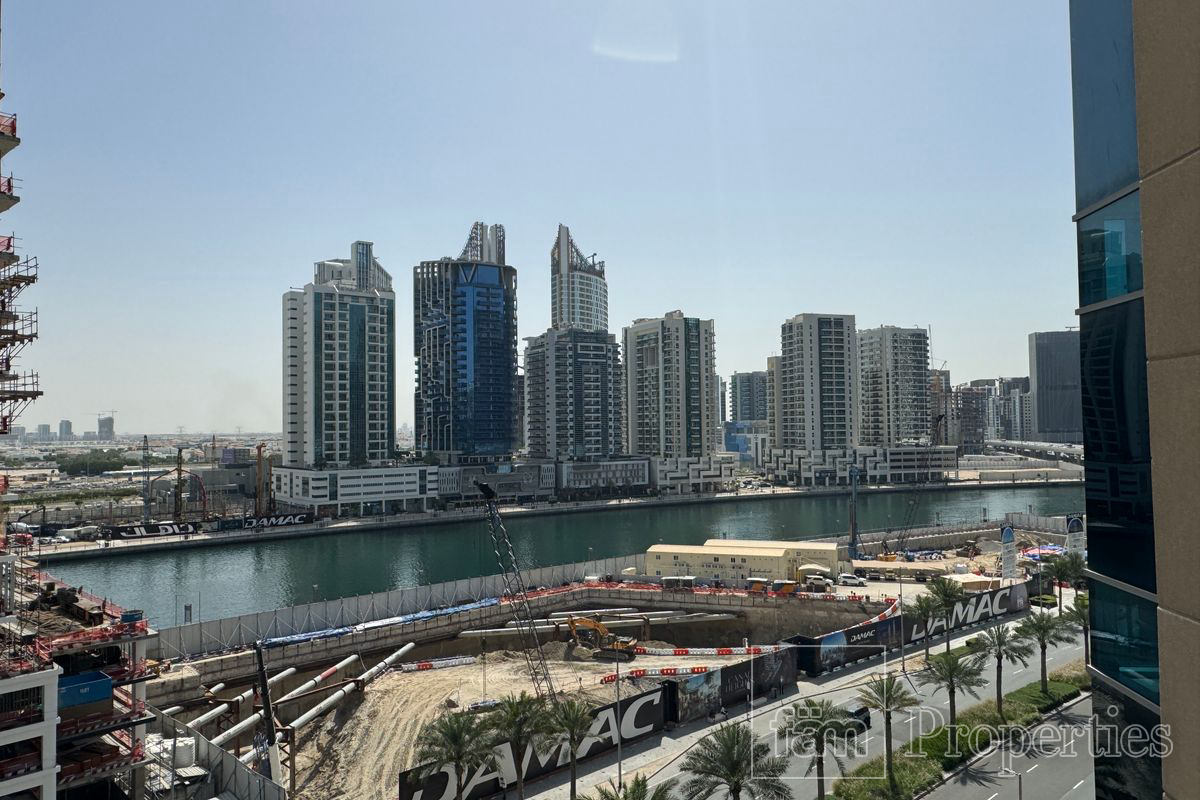 Near Dubai mall | Vacant in 1 month | Great Deal-8
