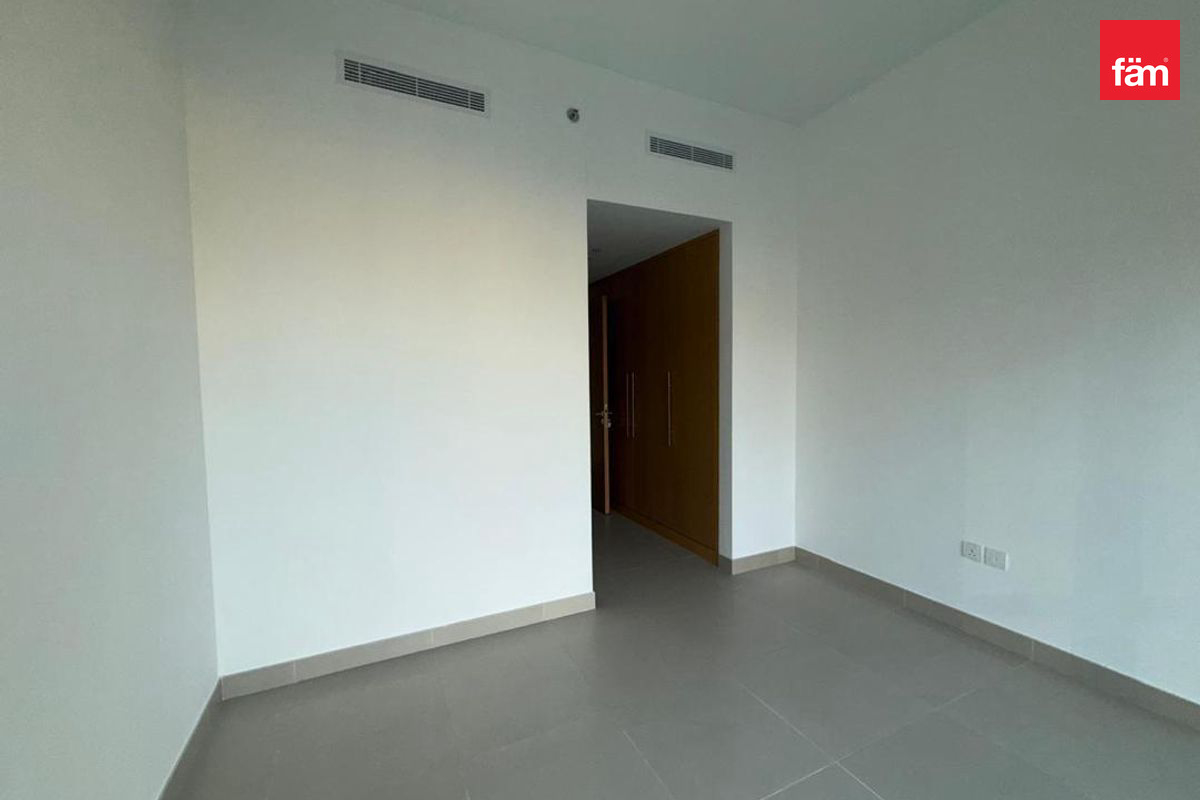 VACANT | COMMUNITY VIEW | SPACIOUS LAYOUT-7