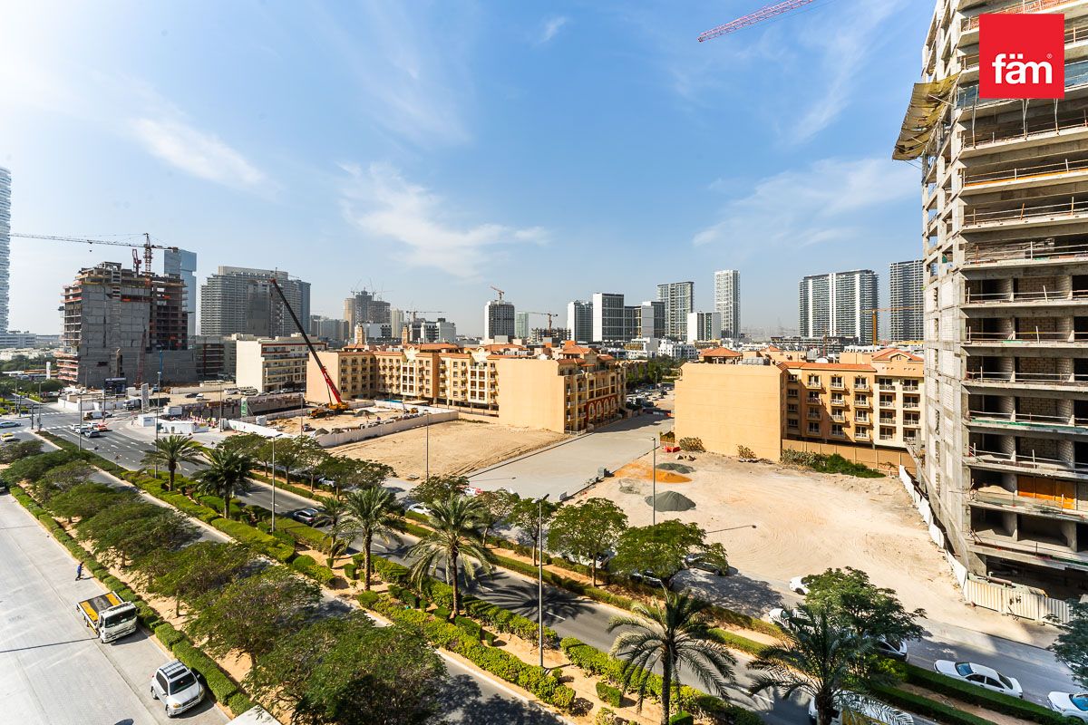 LOW FLOOR | SPACIOUS LAYOUT | GREAT FINISHING-22