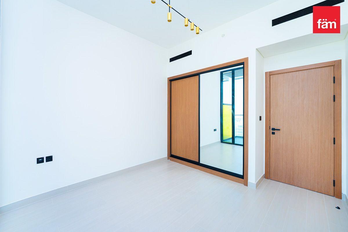 Vacant  | Brand New | Smart Home System-9