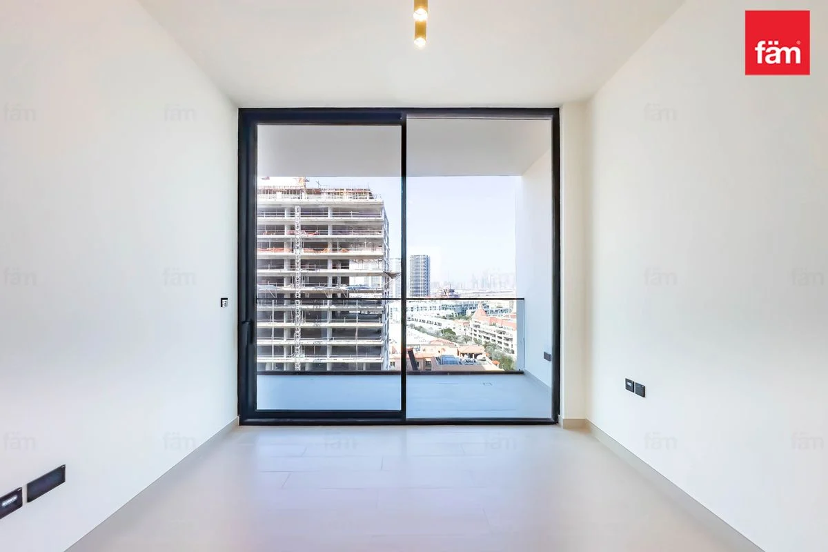 VACANT | BRAND NEW | 4 CHEQUES | MODERN-7