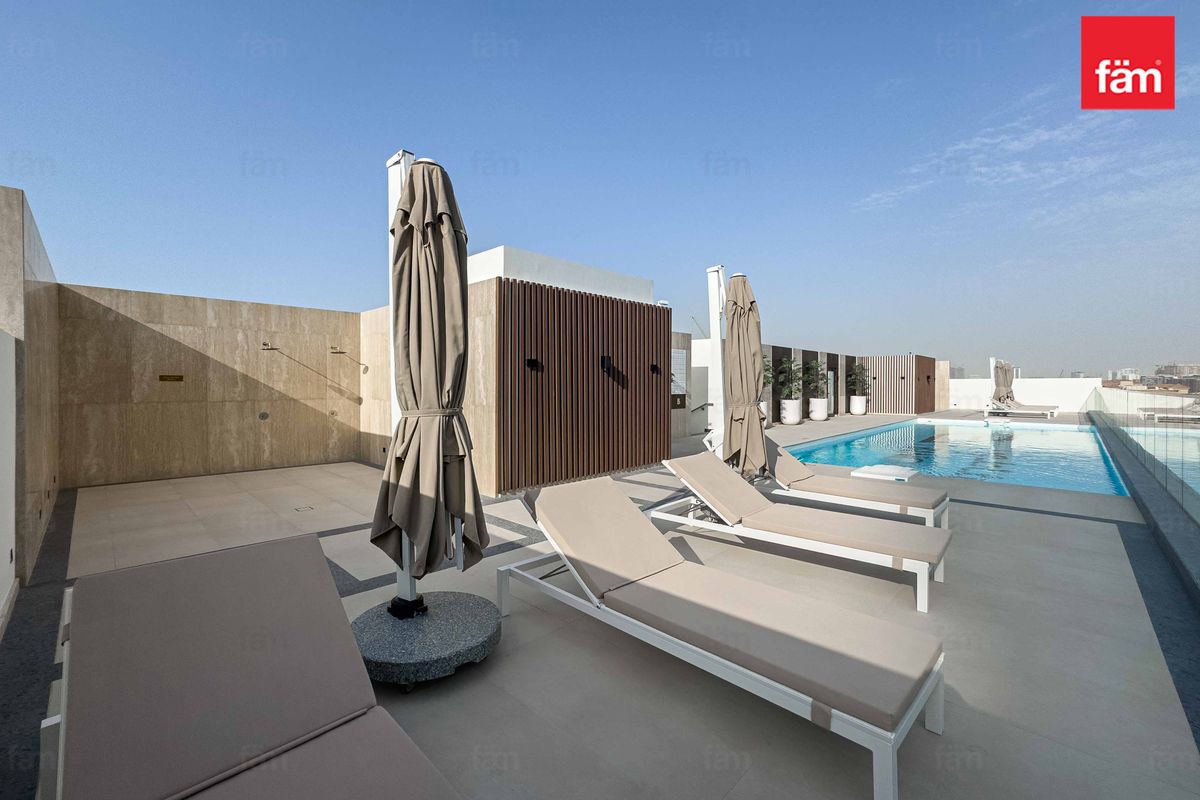 FULLY FURNISHED | VACANT  | Bigger Unit |-6