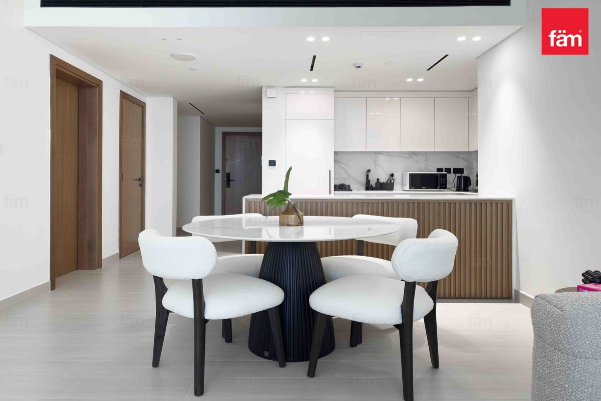 FULLY FURNISHED | VACANT  | Bigger Unit |-14