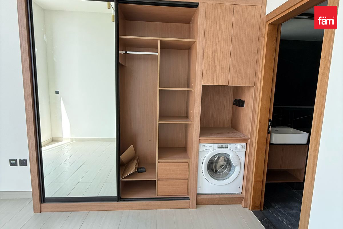 | Brand New | Multiple Cheques | | Smart Home |-8