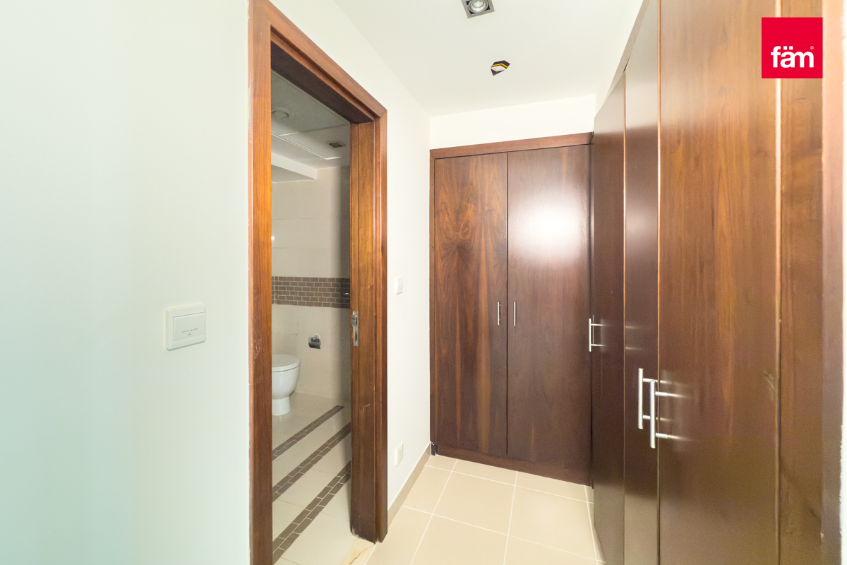 Prime Location | Upgraded | Ready to Move-14
