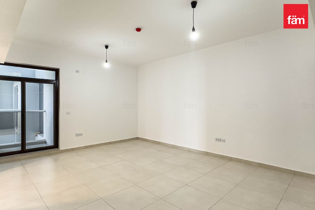2 Bedroom | Closed Kitchen I Modern Ameneties I-8