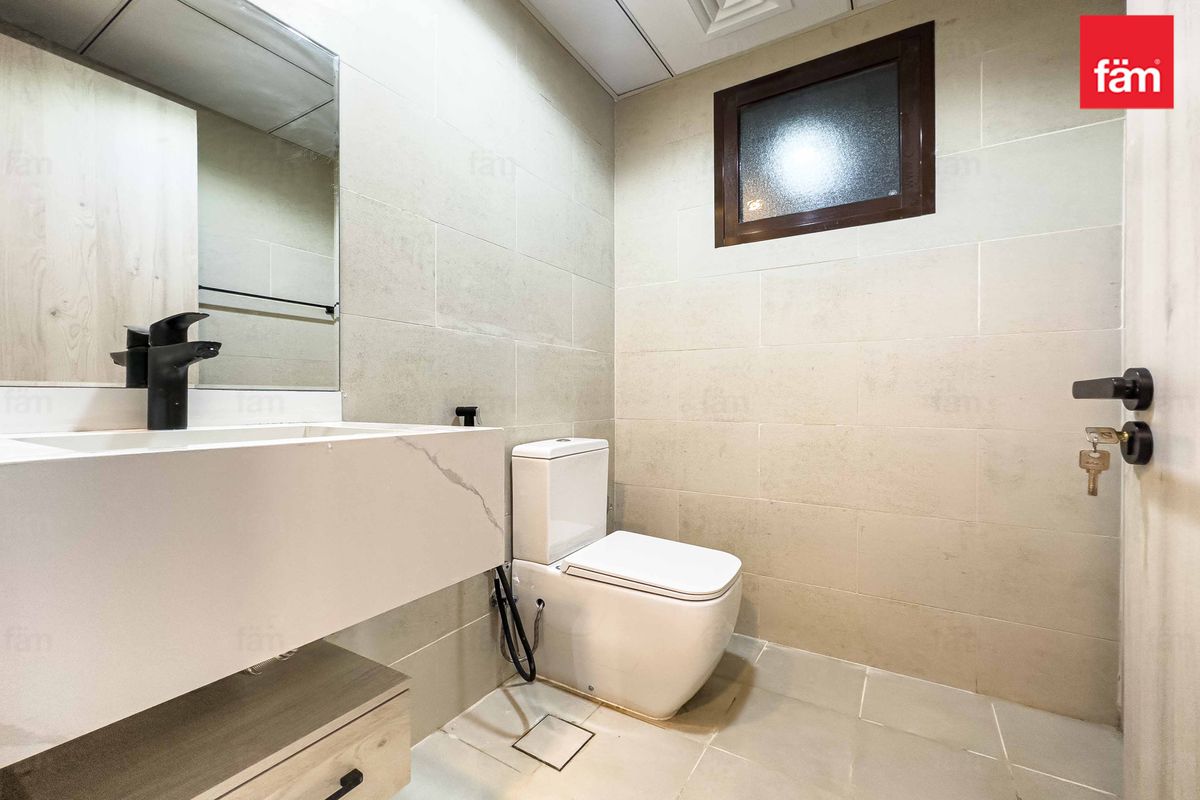 2 Bedroom | Closed Kitchen I Modern Ameneties I-19