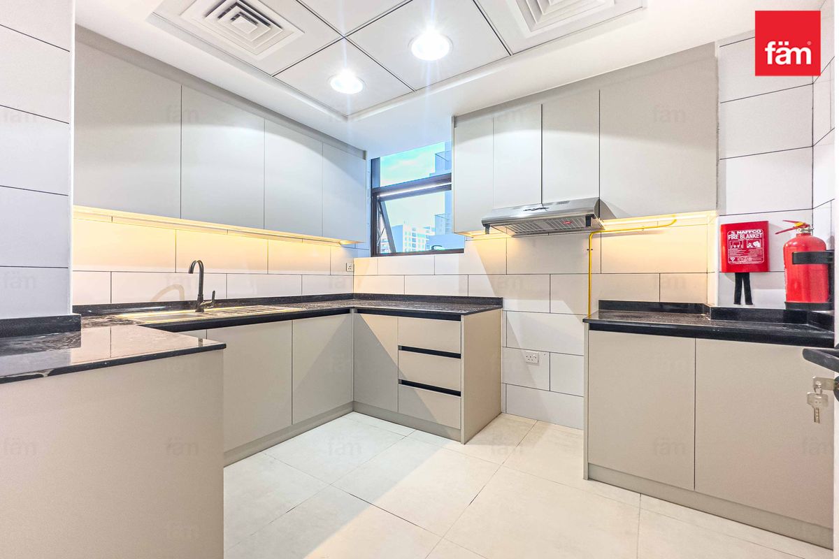 2 Bedroom | Closed Kitchen I Modern Ameneties I-7