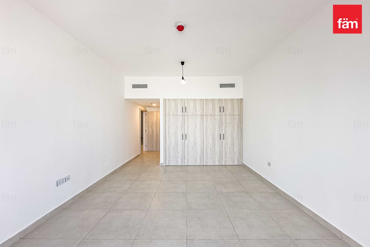 2 Bedroom | Closed Kitchen I Modern Ameneties I-18