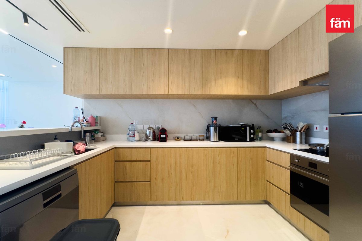 Spacious Unit | Fully Upgraded | DIFC View-10
