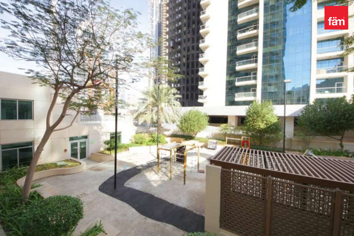 1.5 BR | Courtyard View | On Podium | Burj Views-18