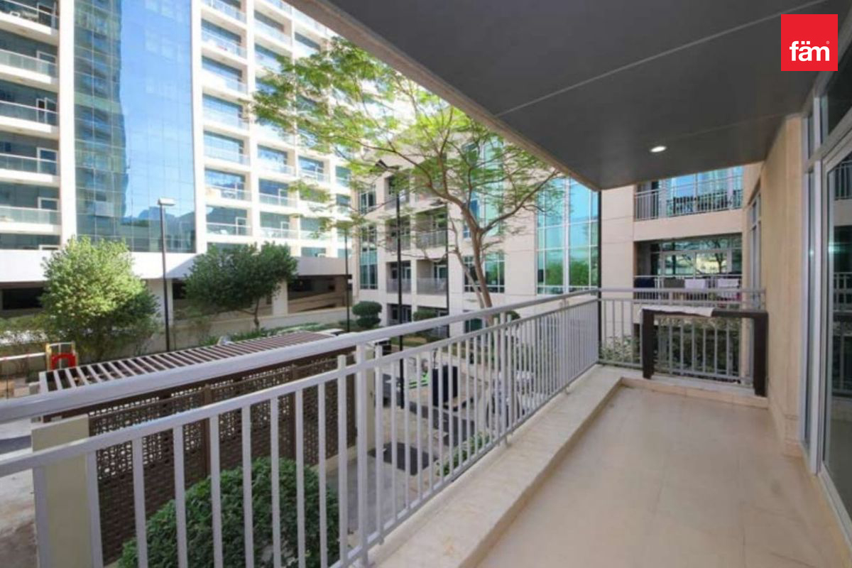 1.5 BR | Courtyard View | On Podium | Burj Views-16