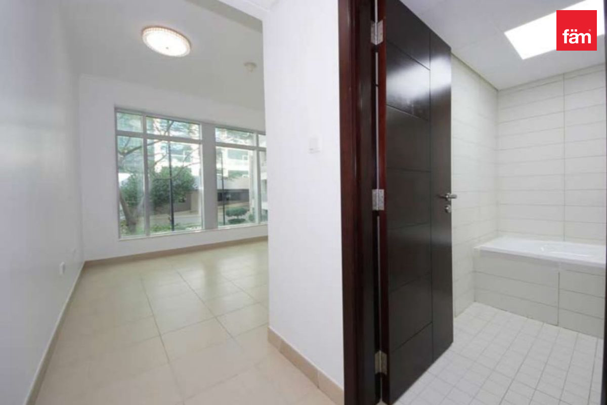 1.5 BR | Courtyard View | On Podium | Burj Views-8