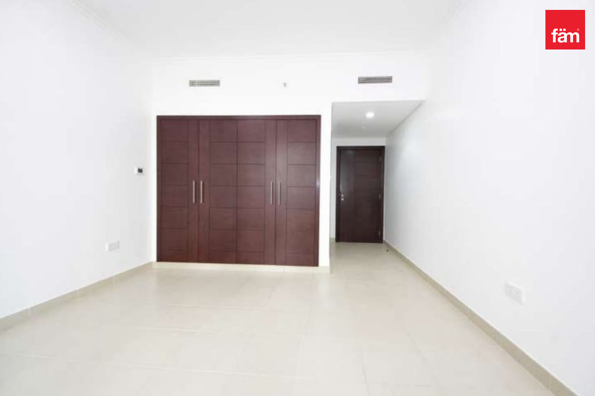 1.5 BR | Courtyard View | On Podium | Burj Views-4