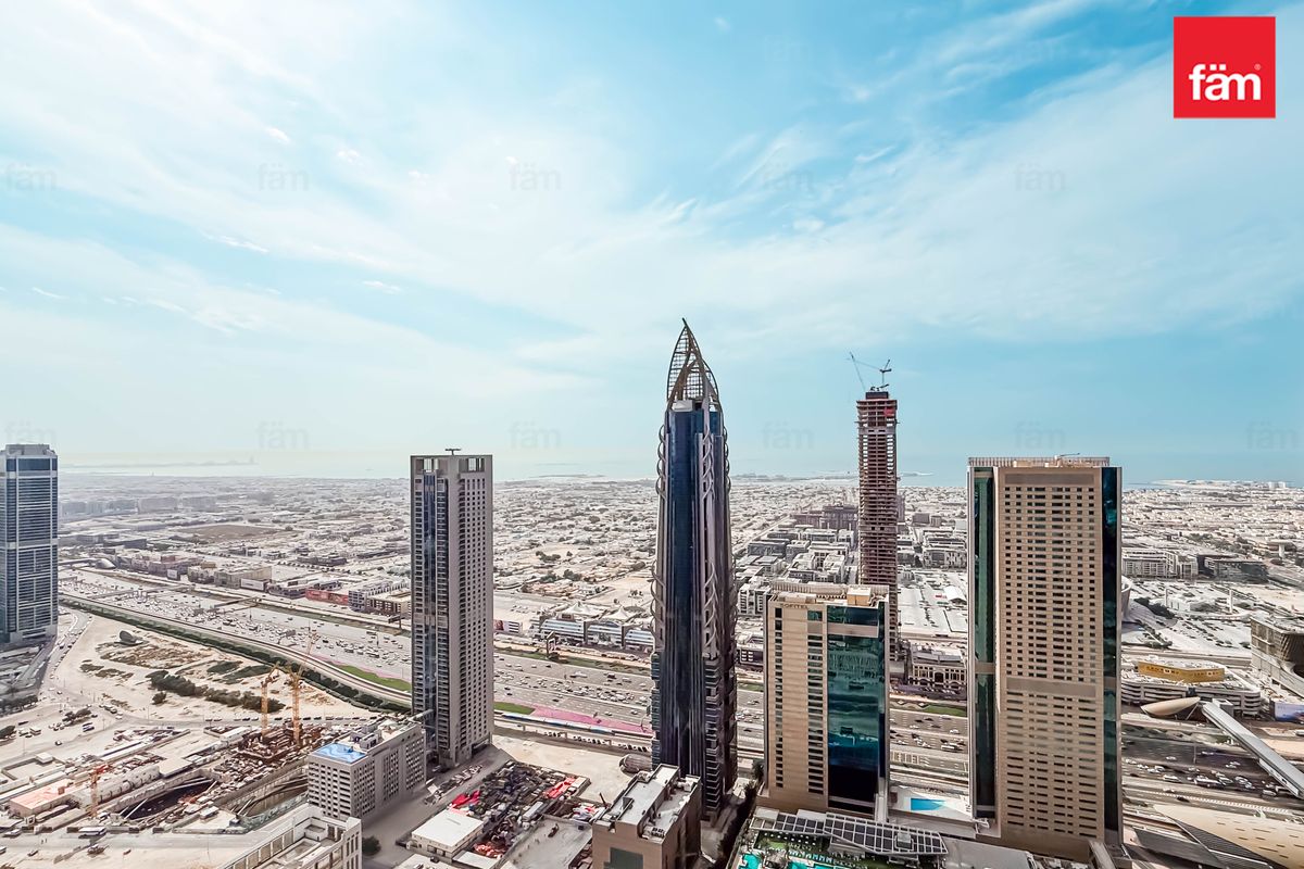 Vacant Emaar High Floor 2 Bed Furnished For Rent-23