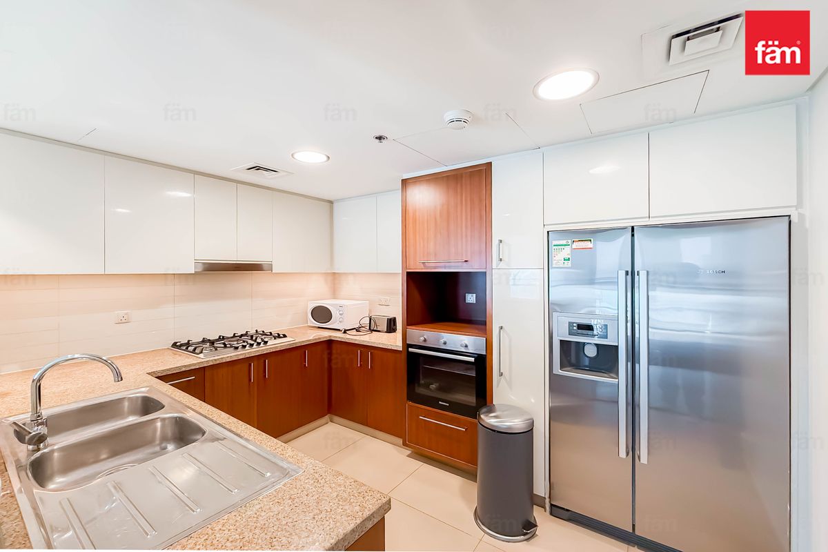 Vacant Emaar High Floor 2 Bed Furnished For Rent-15