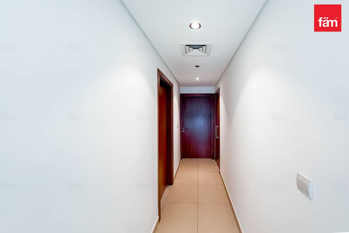 Vacant Emaar High Floor 2 Bed Furnished For Rent-18