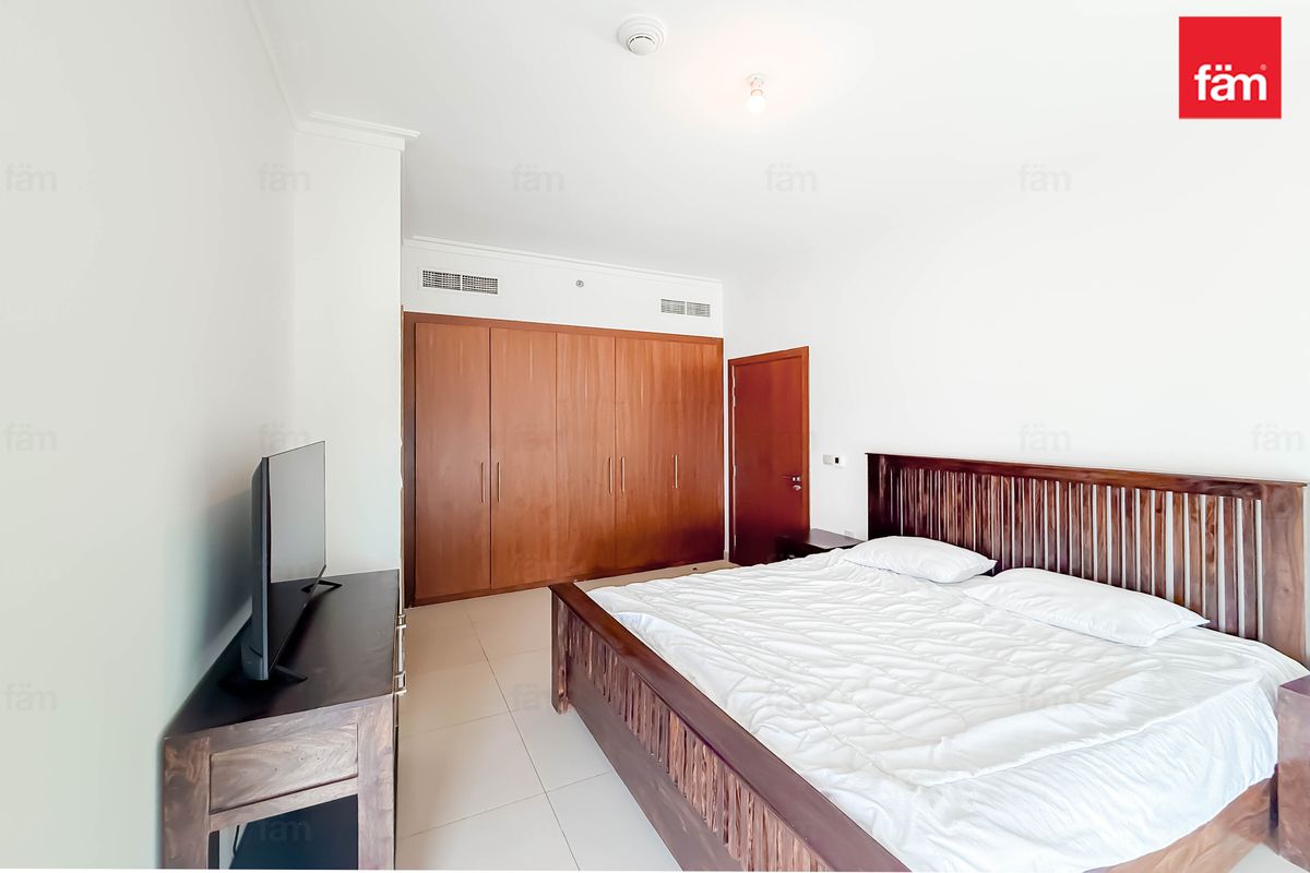 Vacant Emaar High Floor 2 Bed Furnished For Rent-9