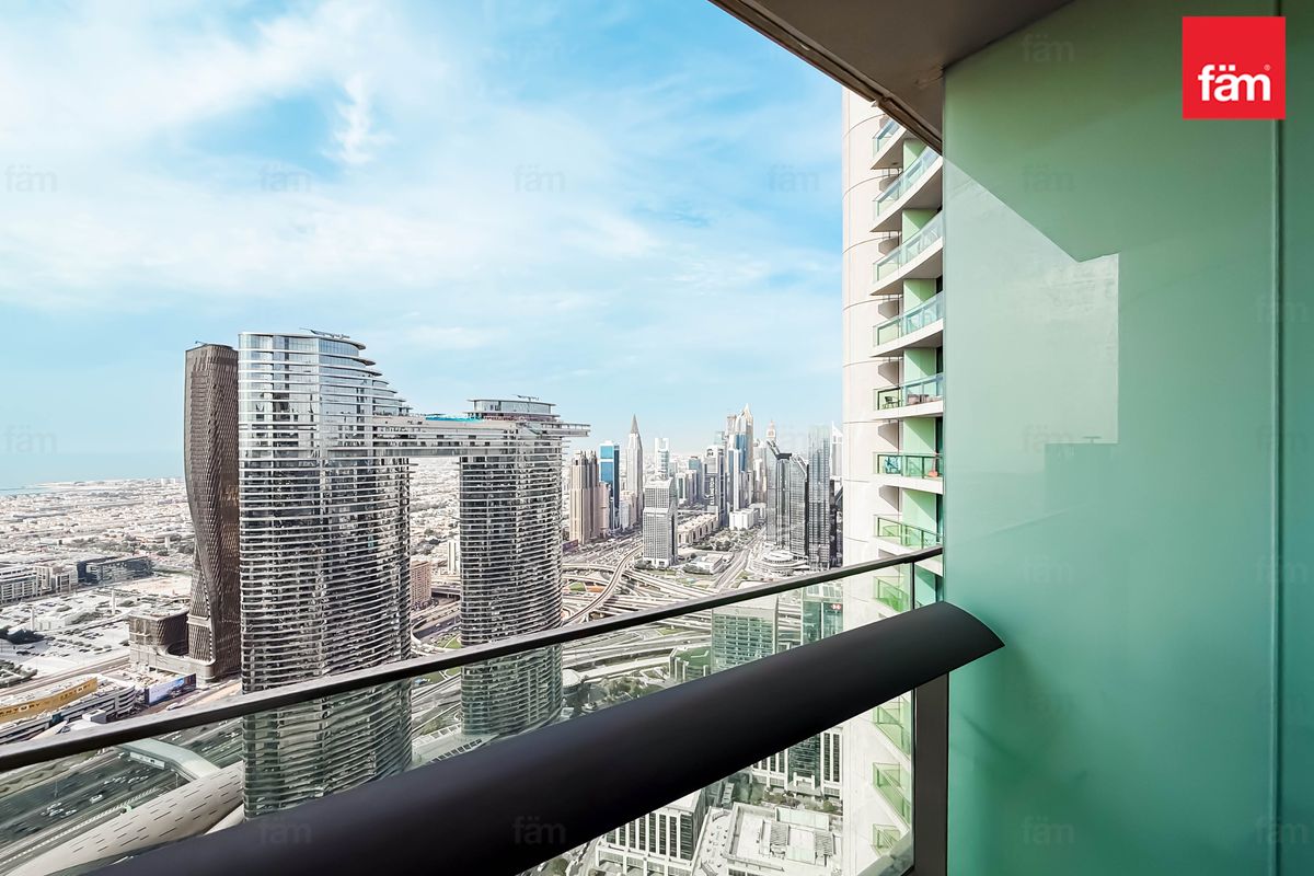 Vacant Emaar High Floor 2 Bed Furnished For Rent-22