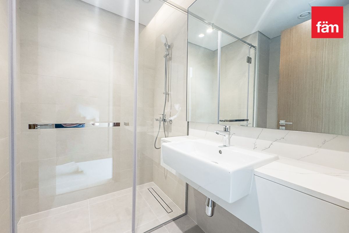 Luxury and Modern 3 BR Unit | Vacant-17