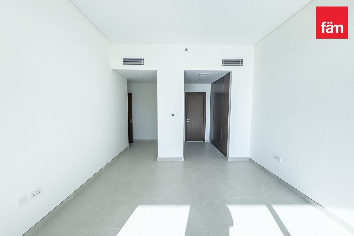 Luxury and Modern 3 BR Unit | Vacant-19