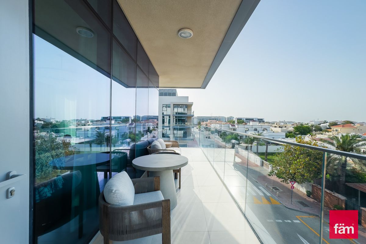 Premium Amenities | Prime Location | Middle Floor-22