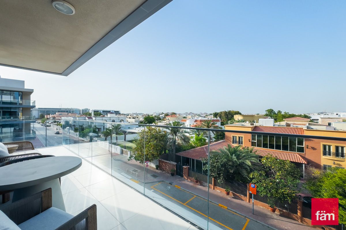 Premium Amenities | Prime Location | Middle Floor-23