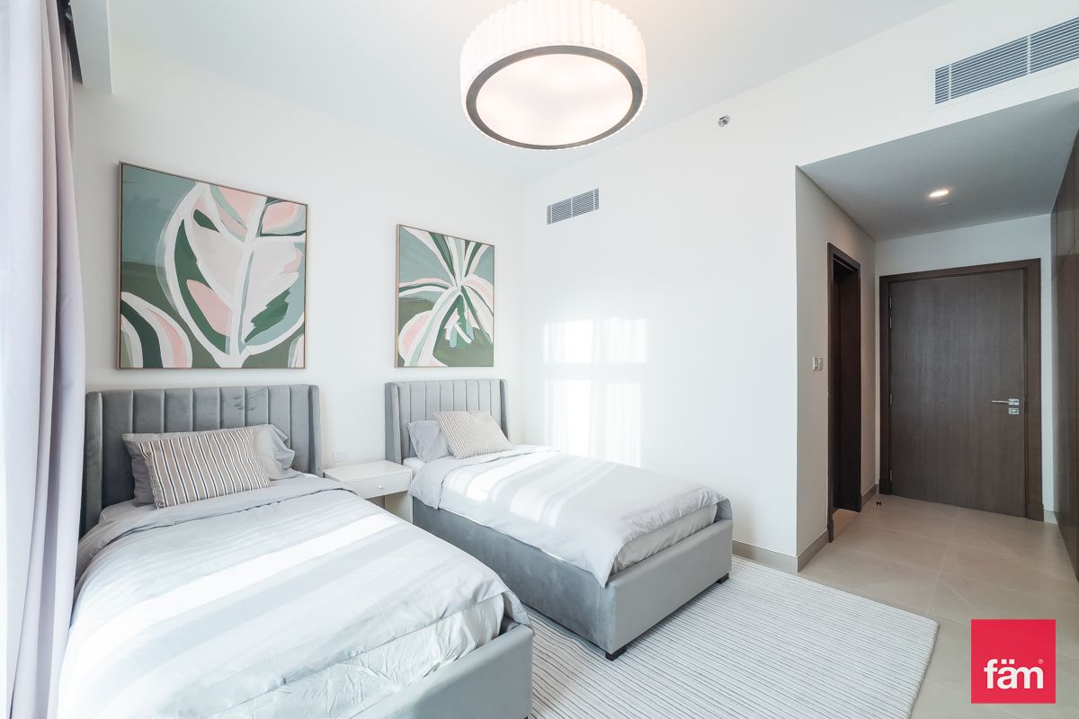 Premium Amenities | Prime Location | Middle Floor-11