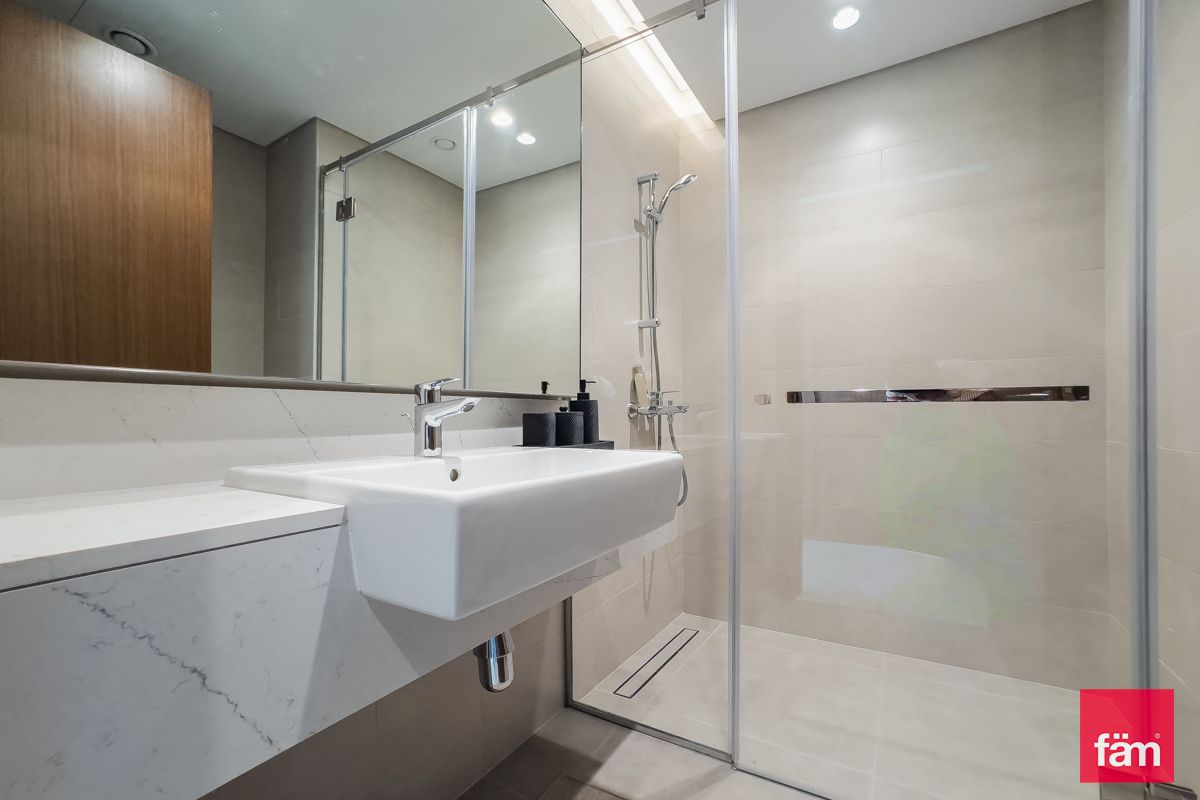 Premium Amenities | Prime Location | Middle Floor-19