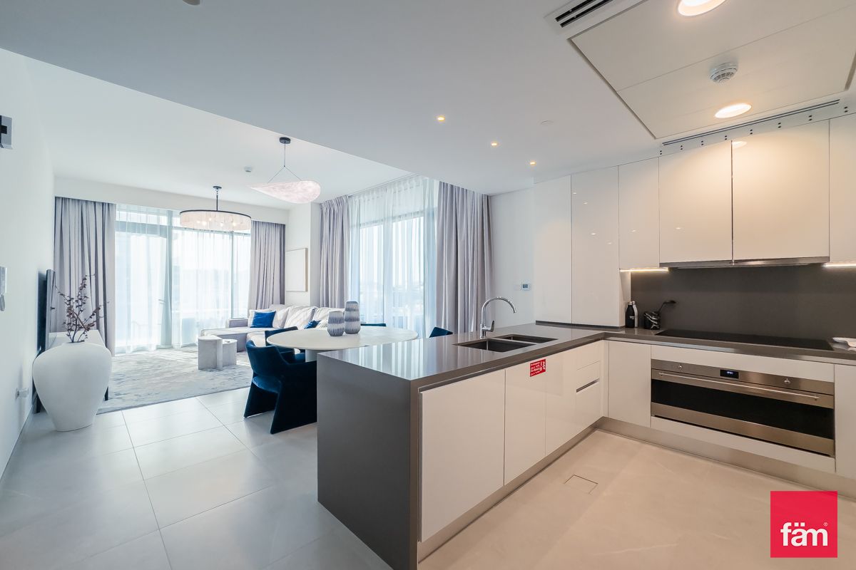 Premium Amenities | Prime Location | Middle Floor-6