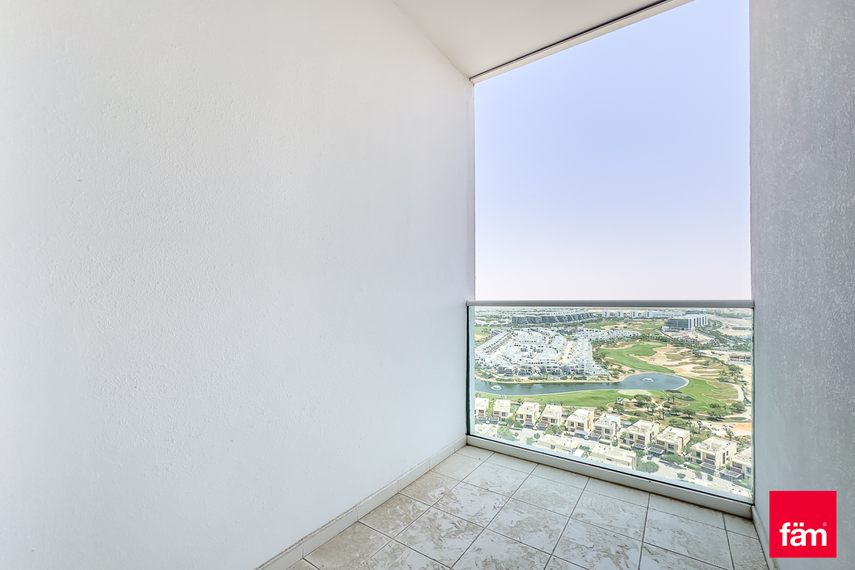 Incredible Sight | High Floor | Immaculate 1 BHK-10