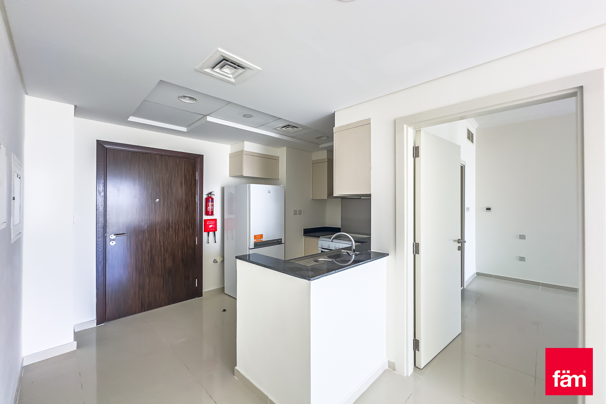Incredible Sight | High Floor | Immaculate 1 BHK-7