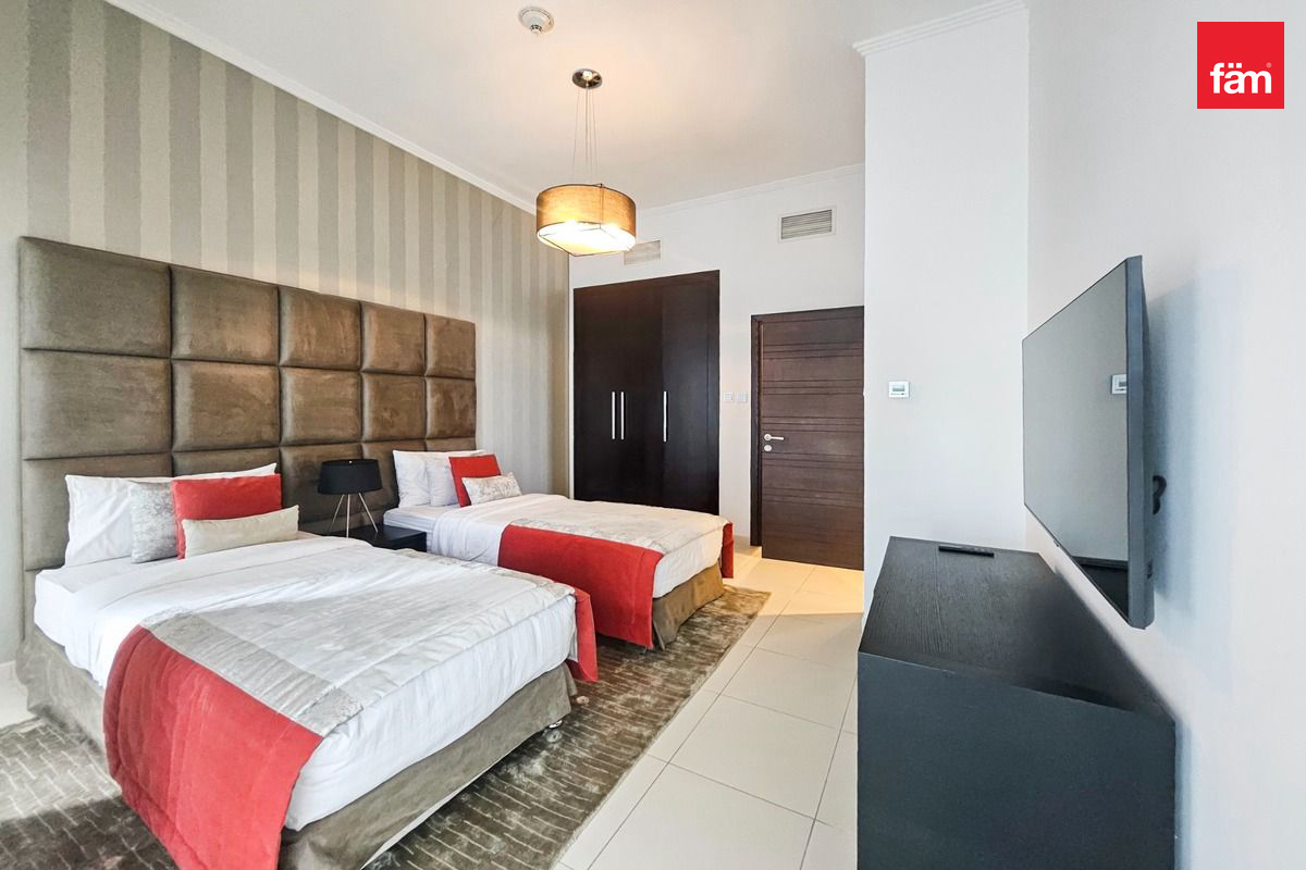 Beautiful Views | Fully Furnished | Big Layout-11