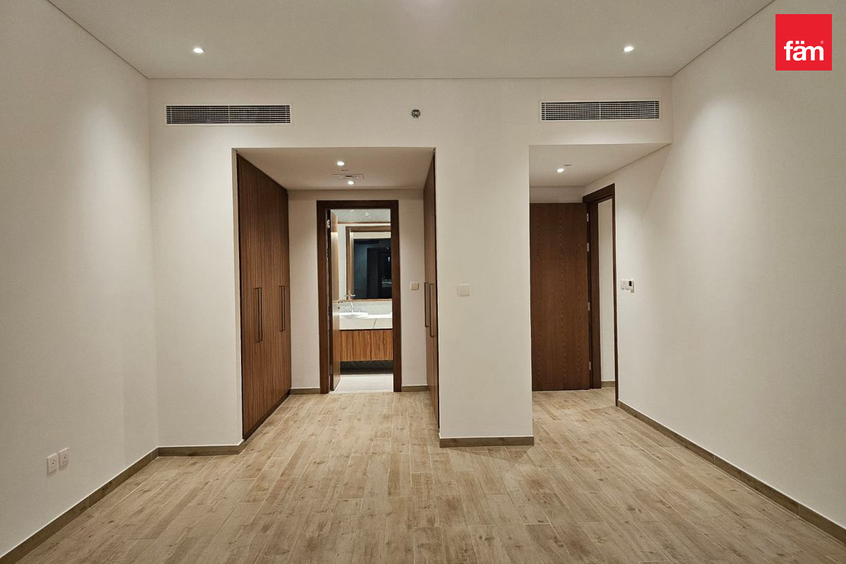 Brand New | MERAAS | Vacant Now | No Commission-7
