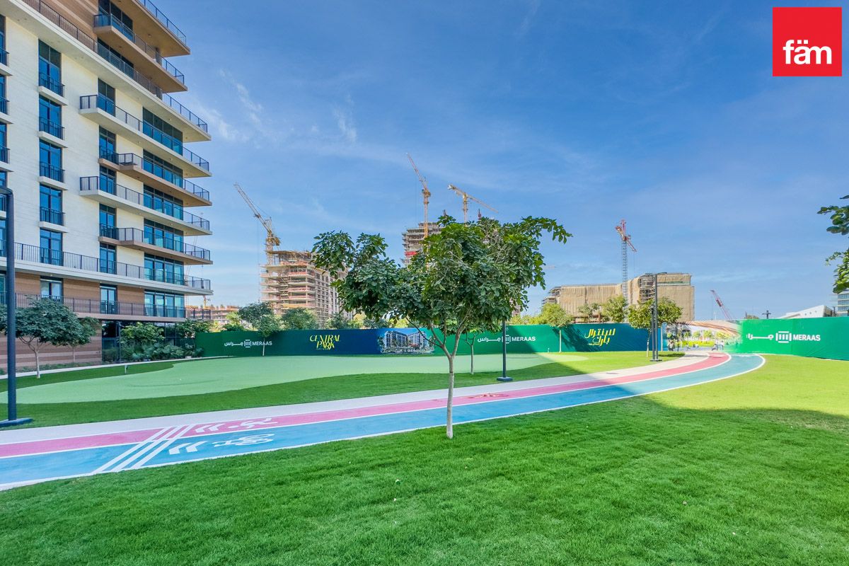 Prime location | Unique unit |spacious apartment-24