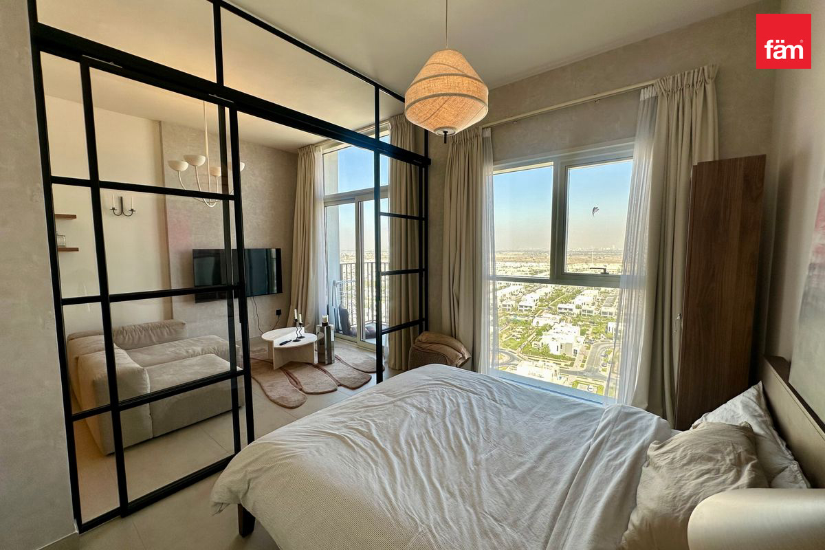 Furnished | Top Floor | Burj View | Prime Location-1