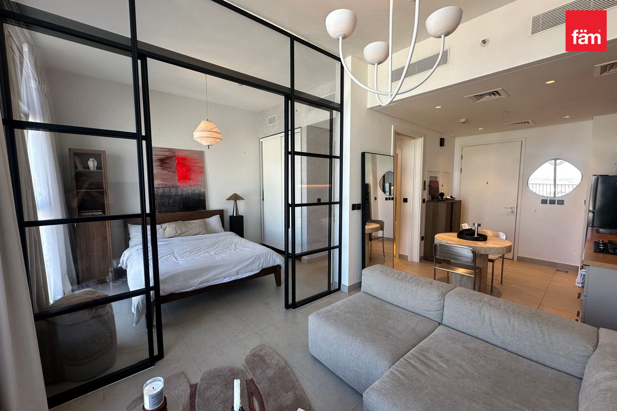 Furnished | Top Floor | Burj View | Prime Location-3