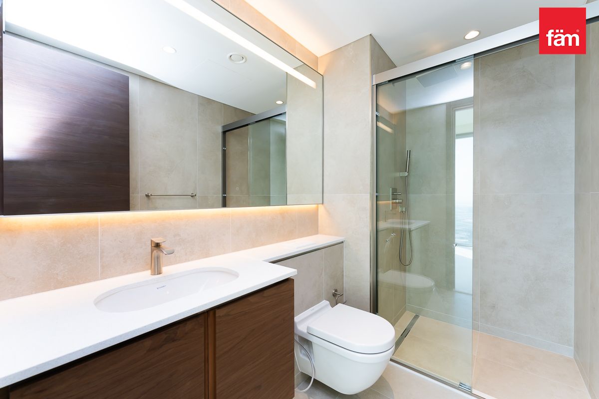 VERY HIGH FLOOR | BURJ KHALIFA VIEW | CORNER UNIT-17